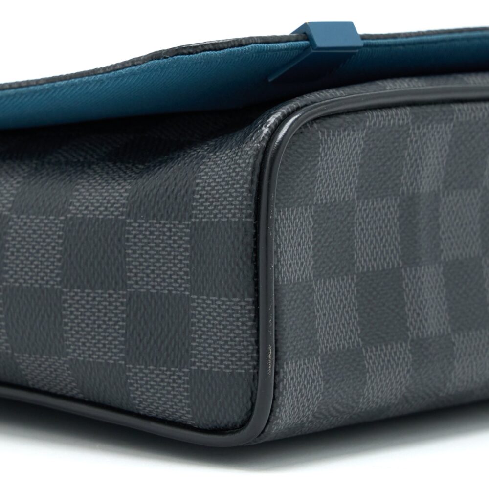 AAA Replica Louis Vuitton LV MESSENGER BAG DAMIER GRAPHITE SHW