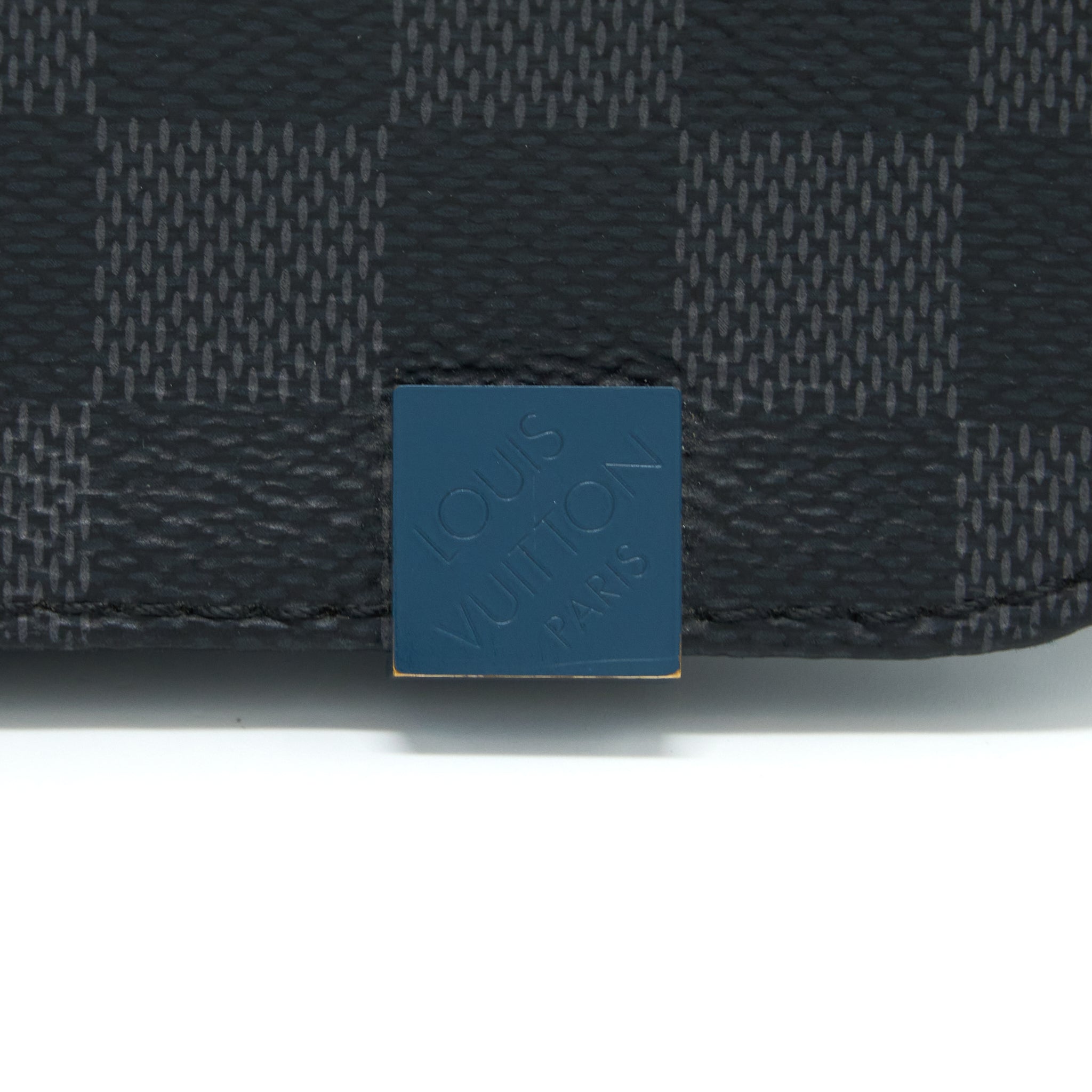 AAA Replica Louis Vuitton LV MESSENGER BAG DAMIER GRAPHITE SHW