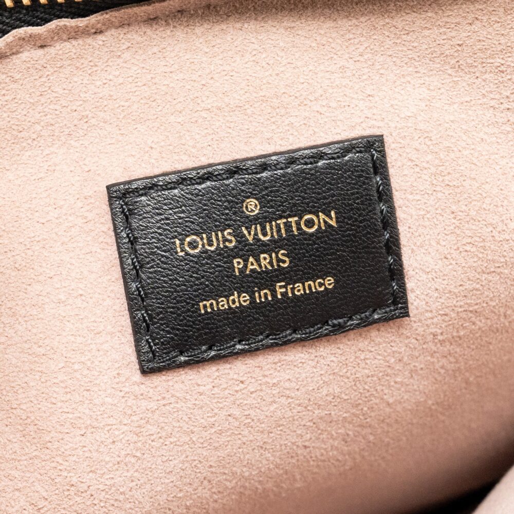 AAA Replica Louis Vuitton LV COUSSIN PM LAMBSKIN BLACK GHW