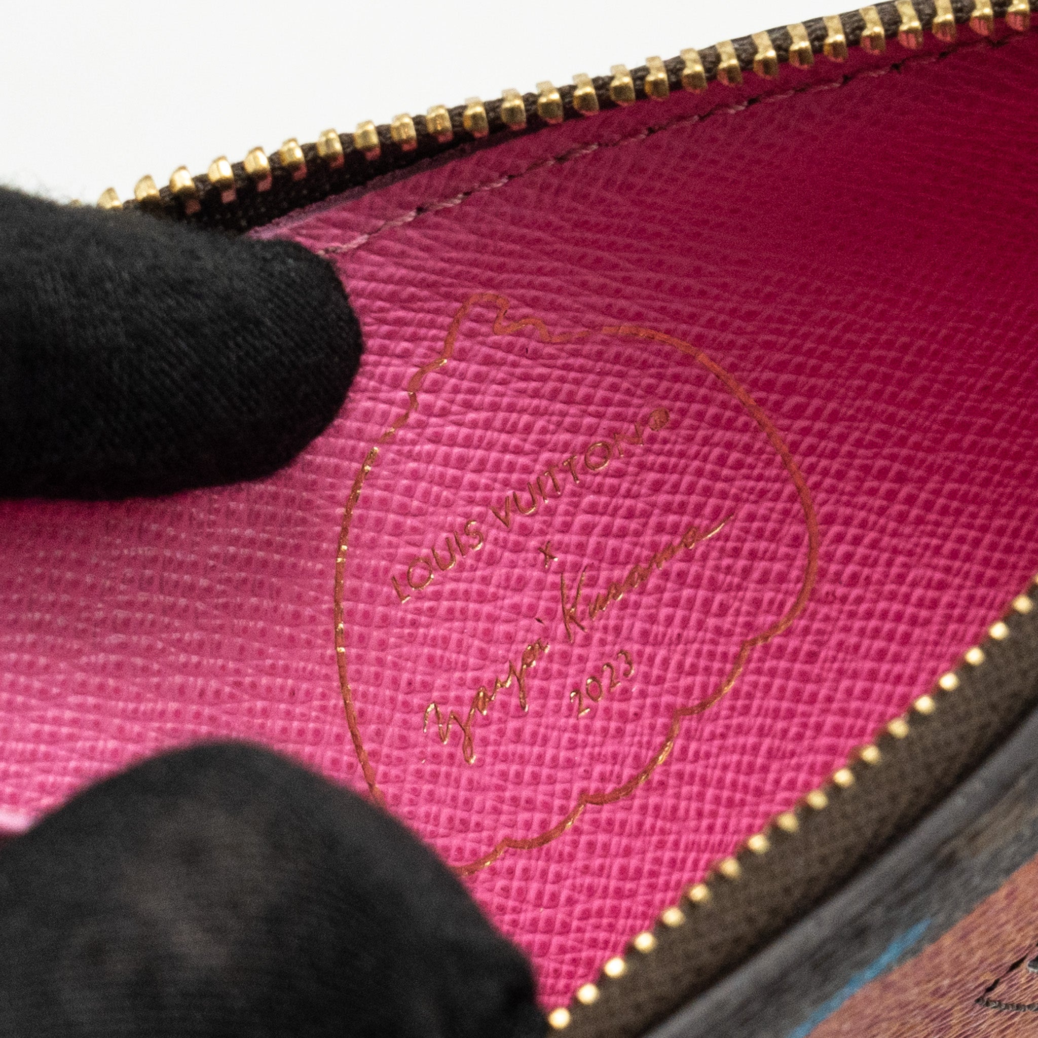 AAA Replica Louis Vuitton LV X YK ROMY CARD WALLET LIMITED MONOGRAM CANVAS GHW