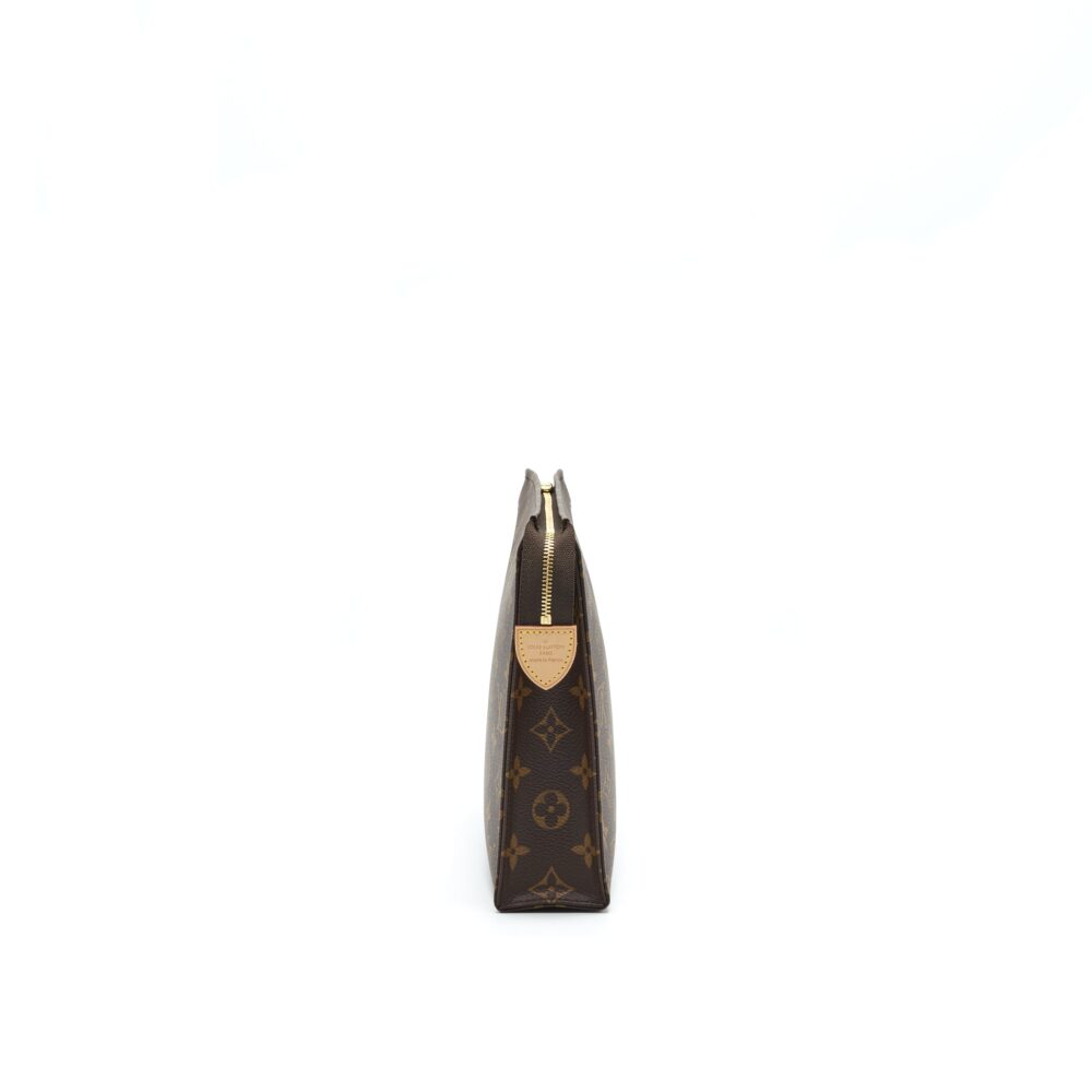 AAA Replica Louis Vuitton LV TOILETRY 26 IN MONOGRAM