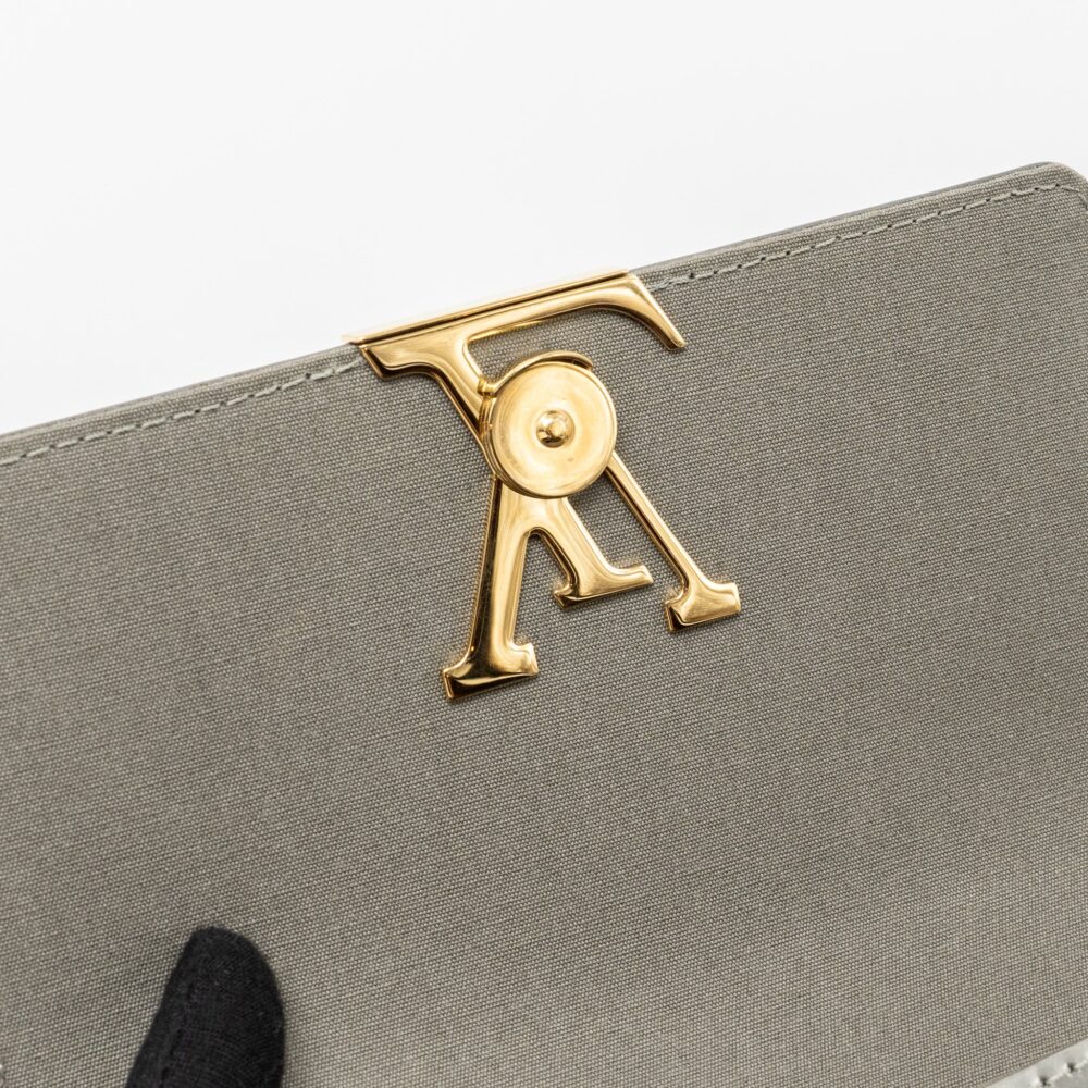 AAA Replica Louis Vuitton LV LOUISE PM PATENT SILVER GHW