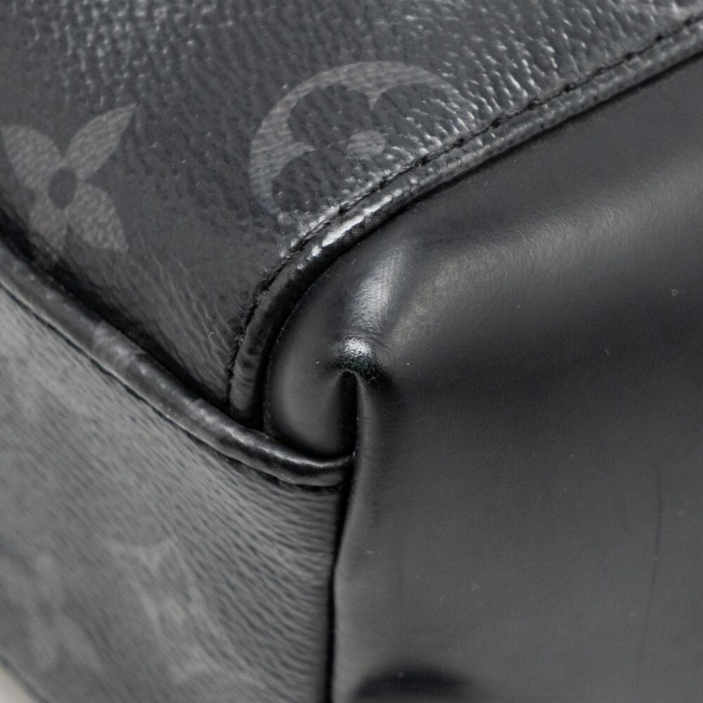 AAA Replica Louis Vuitton LV MESSENGER VOYAGER PM MONOGRAM CANVAS BLACK SHW