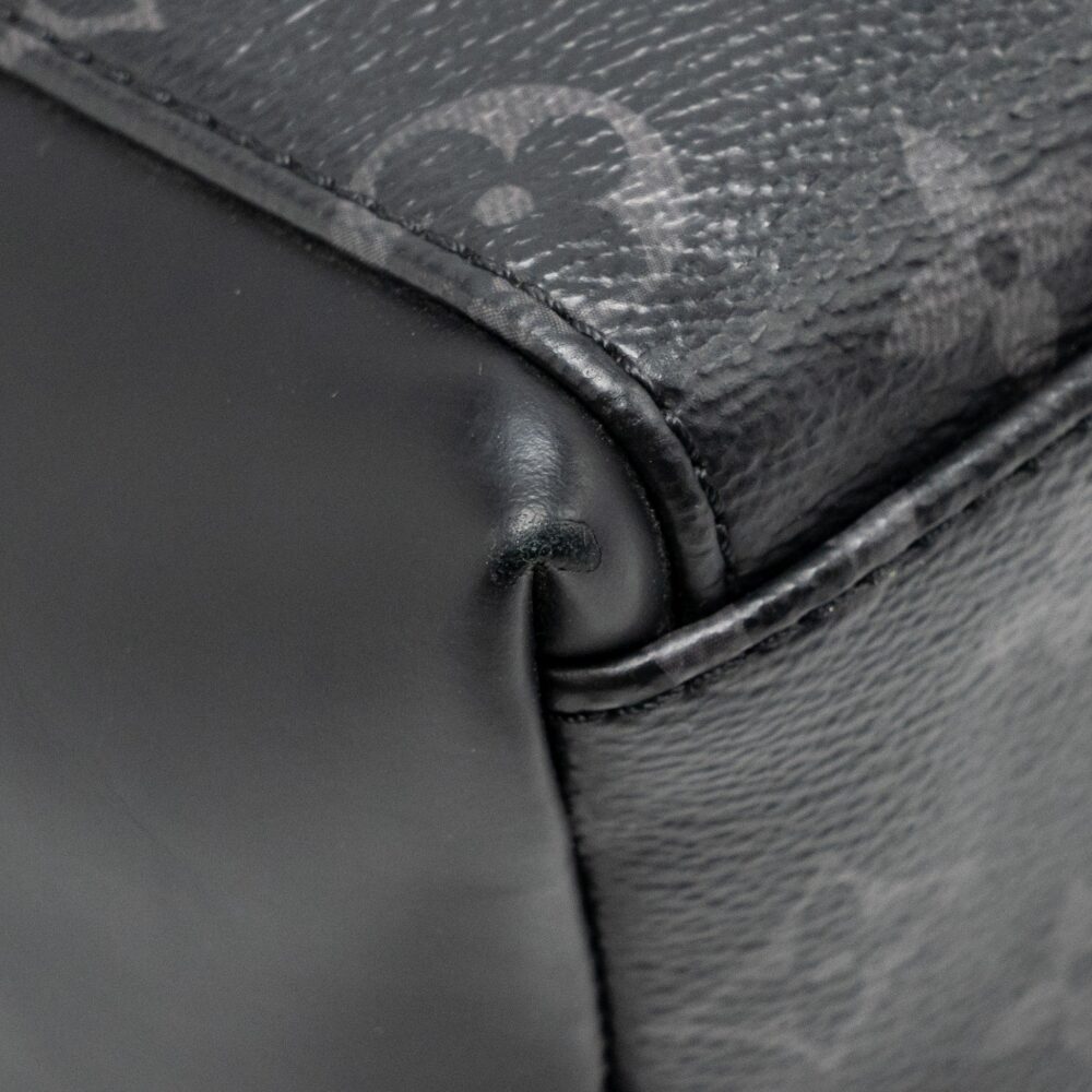 AAA Replica Louis Vuitton LV MESSENGER VOYAGER PM MONOGRAM CANVAS BLACK SHW