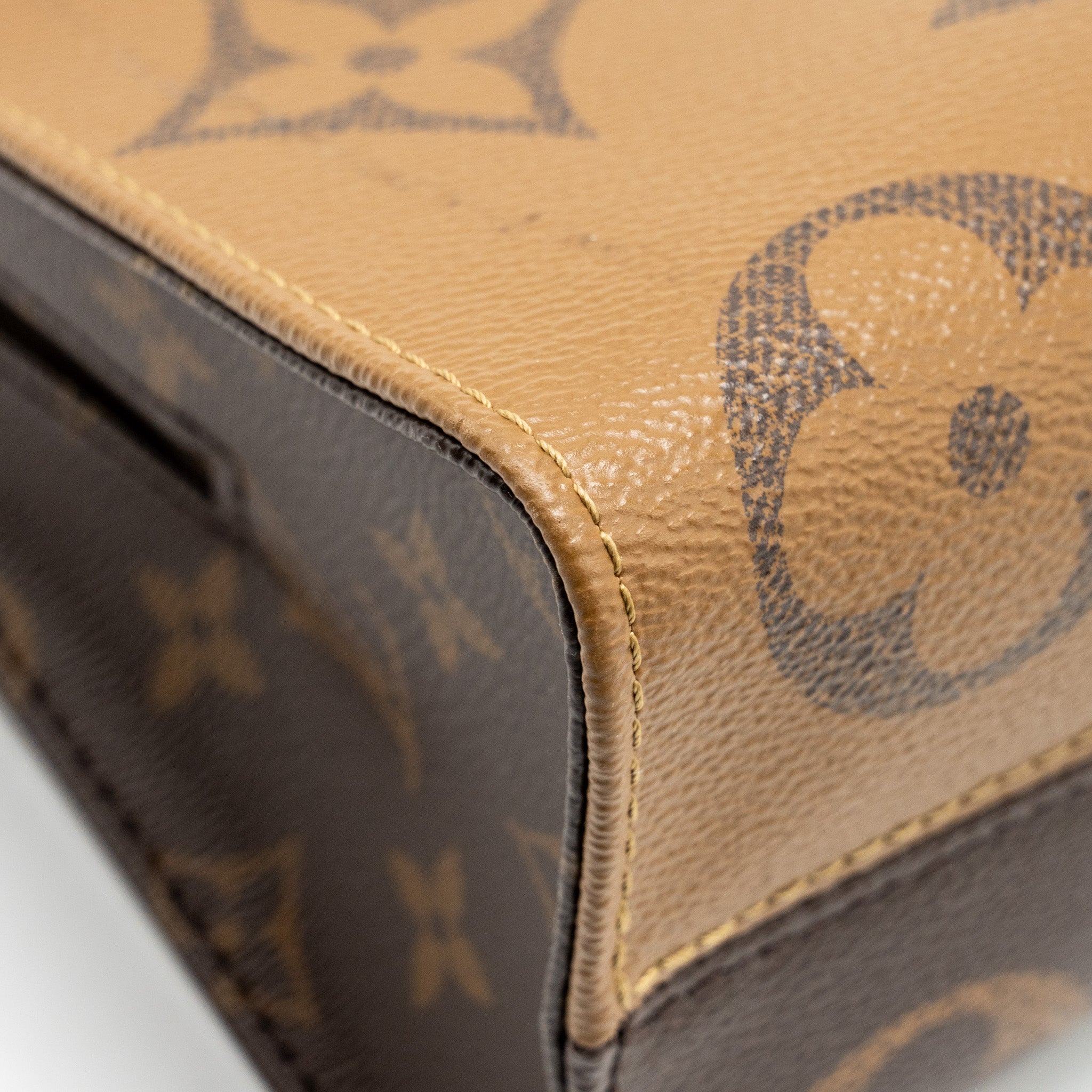AAA Replica Louis Vuitton LV ONTHEGO EAST WEST MONOGRAM REVERSE GHW