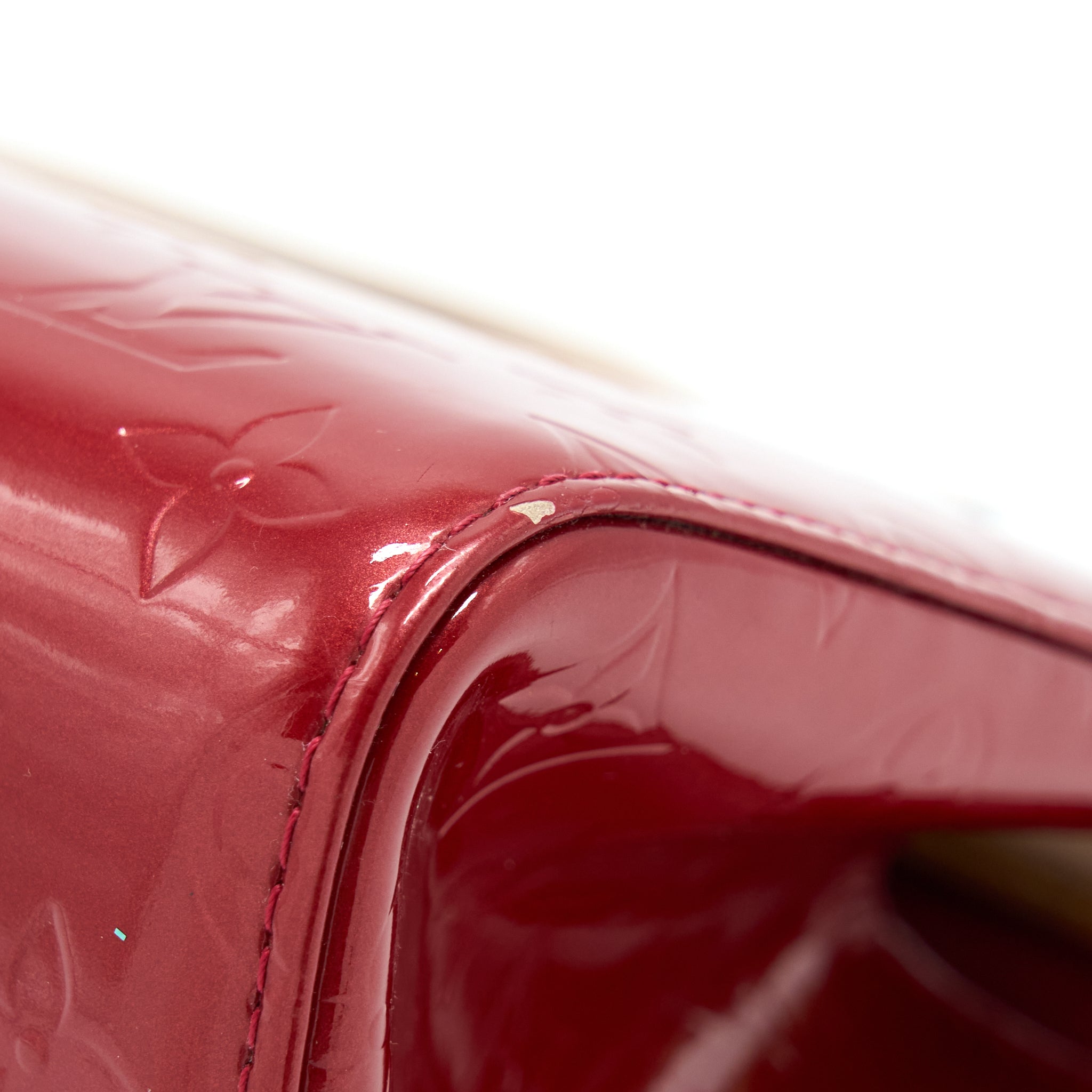 AAA Replica Louis Vuitton LV ROXBURY DRIVE MONOGRAM VERNIS RED GHW