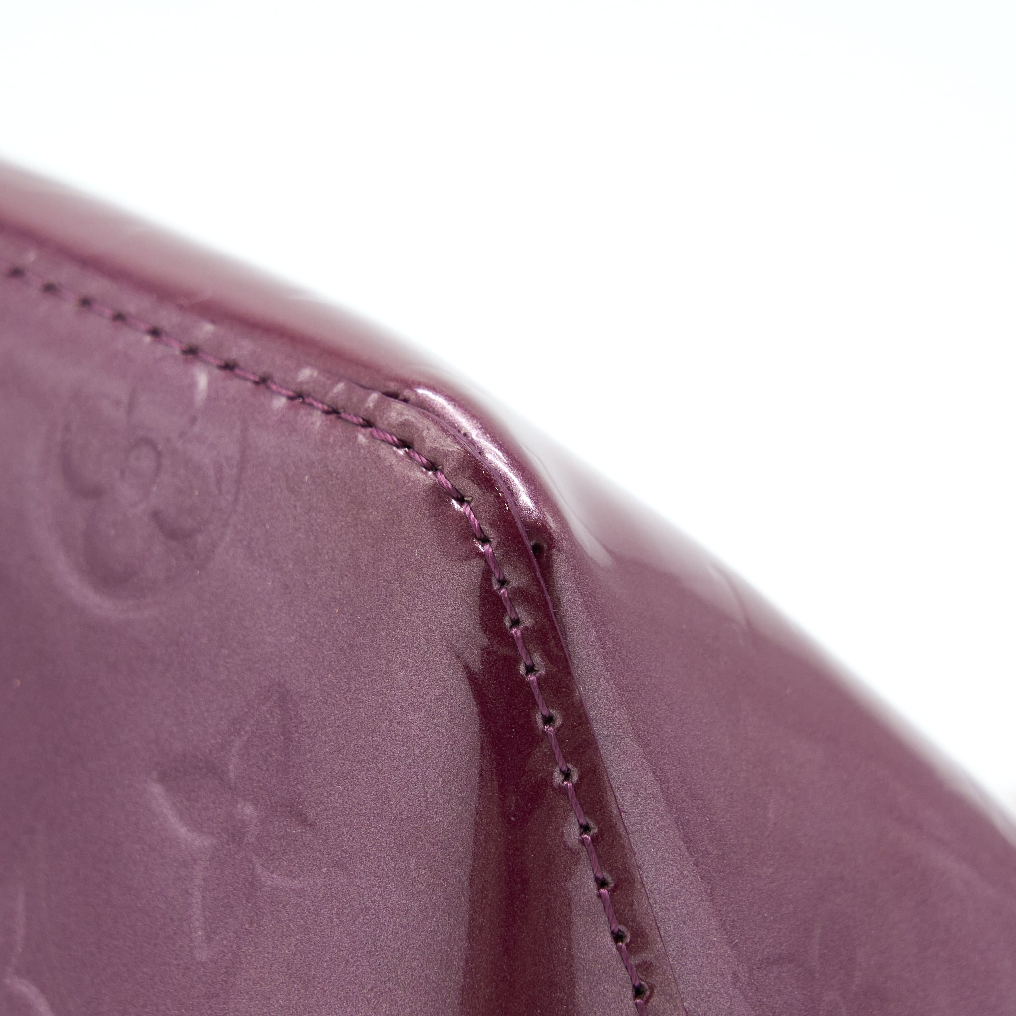 AAA Replica Louis Vuitton LV BELLEVUE PM MONOGRAM VERNIS VIOLETTE GHW