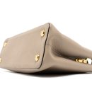 AAA Replica Louis Vuitton LV CAPUCINES MM TAURILLON LIGHT GREY GHW