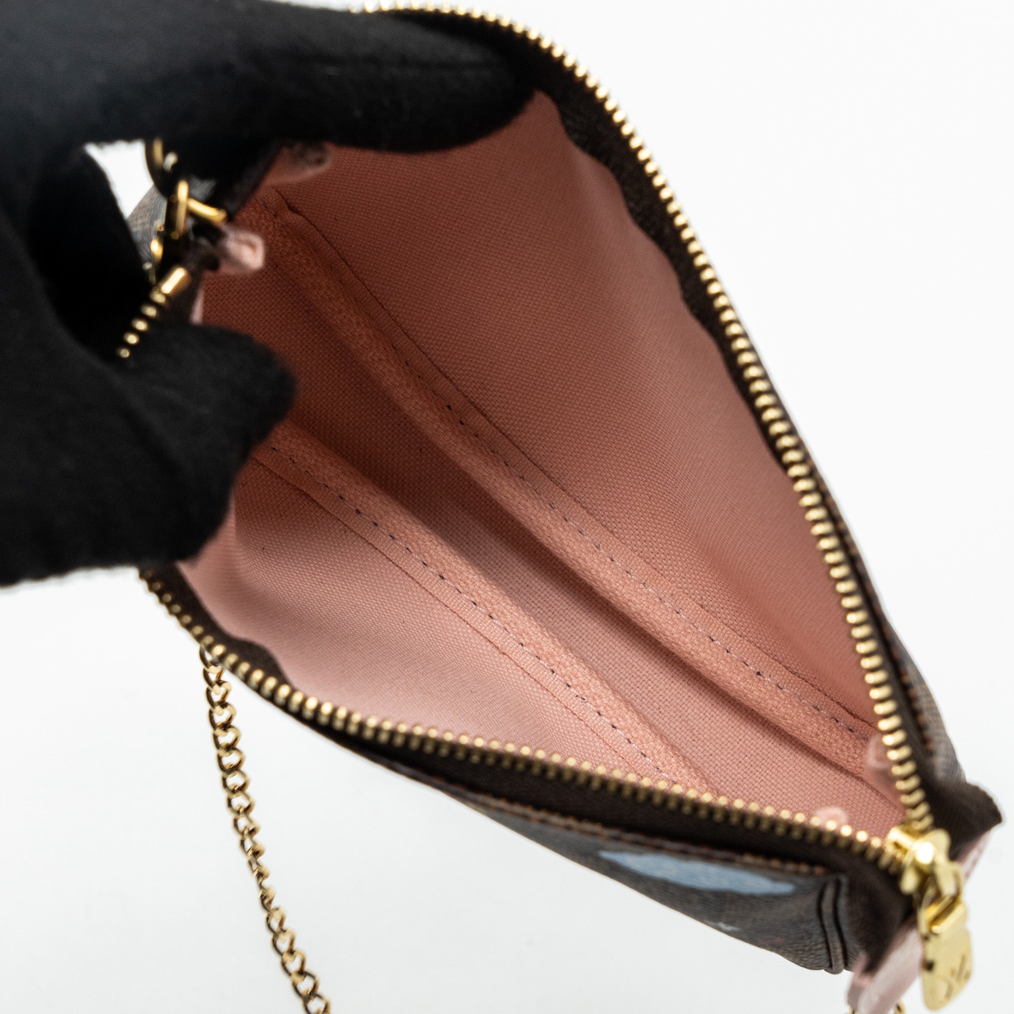 AAA Replica Louis Vuitton LV MINI POCHETTE ACCESSORIES CHRISTMAS LIMITED EDITION MULTICOLOR GHW