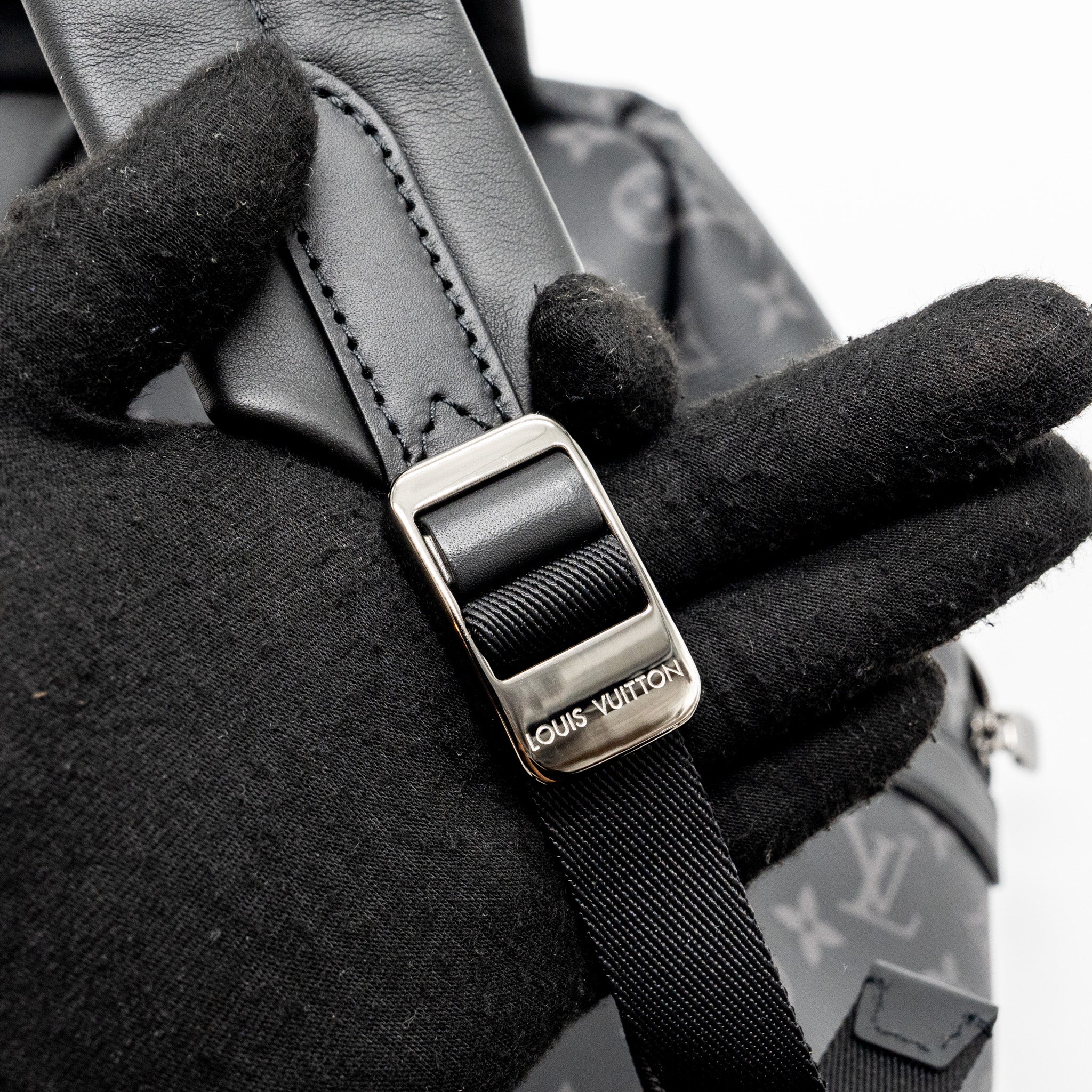 AAA Replica Louis Vuitton LV DISCOVERY BACKPACK PM MONOGRAM CANVAS BLACK SHW