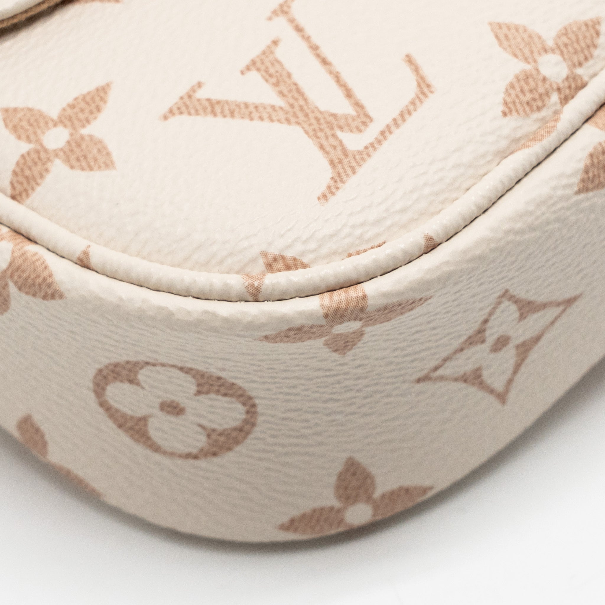 AAA Replica Louis Vuitton LV IVY WALLET ON CHAIN MONOGRAM CANVAS BEIGE/ CREAM GHW