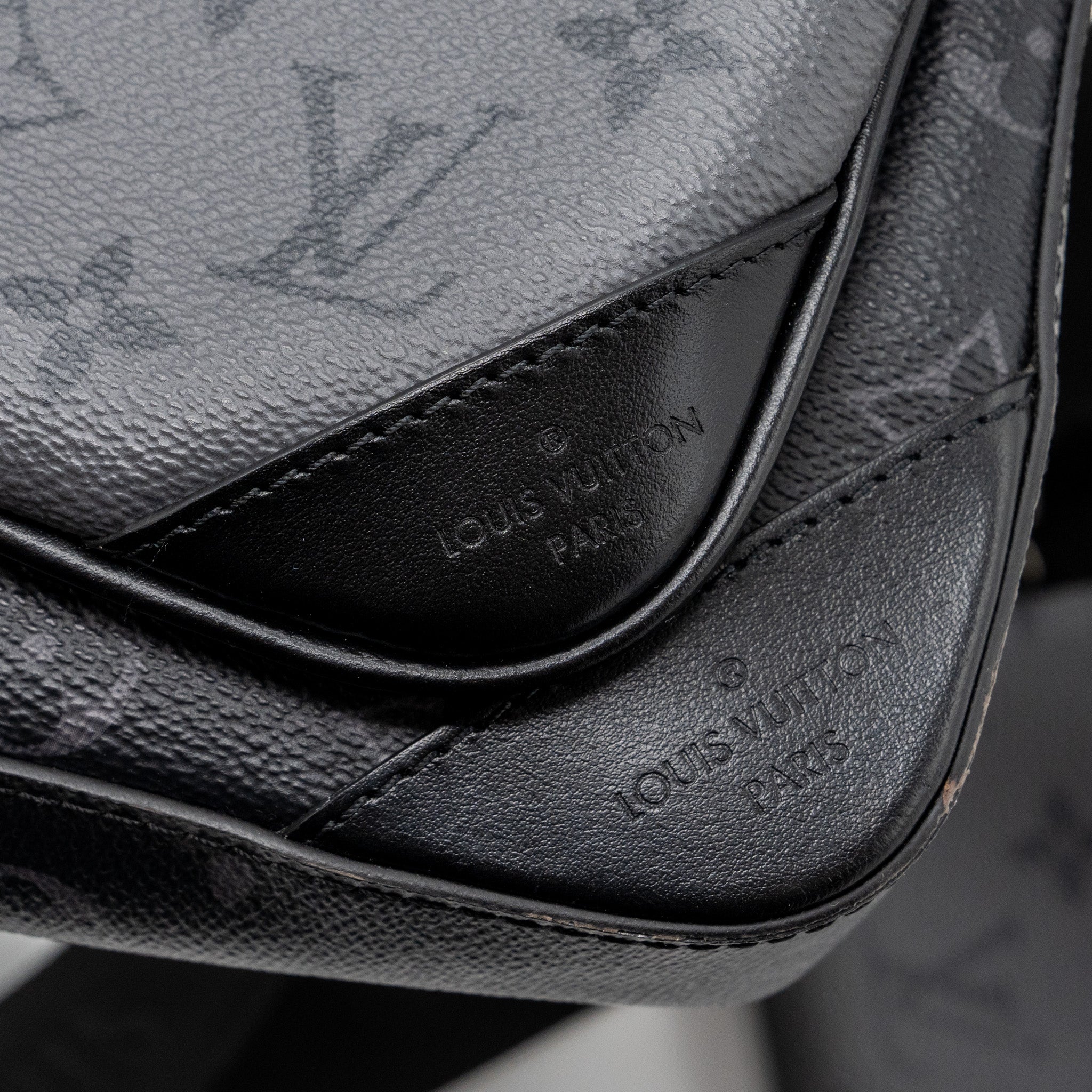 AAA Replica Louis Vuitton LV TRIO MESSENGER BAG MONOGRAM ECLIPSE SHW