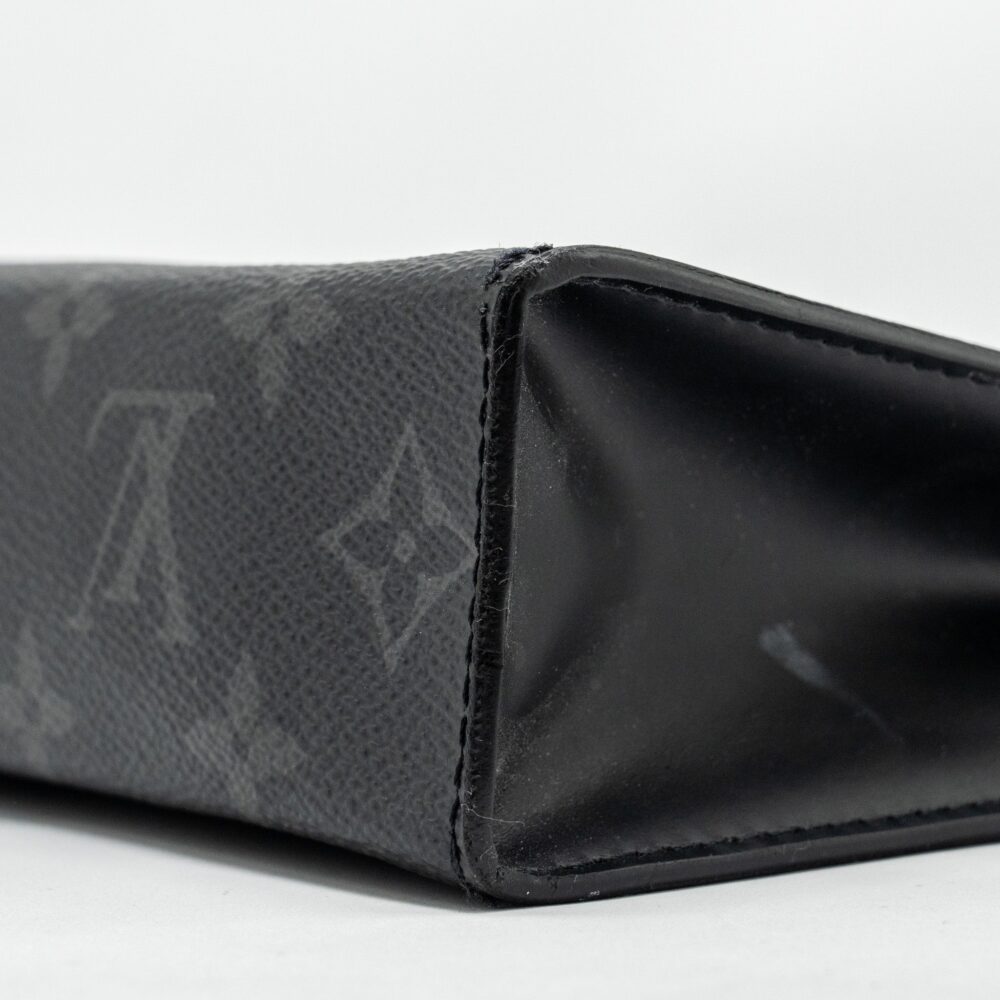 AAA Replica Louis Vuitton LV POCHETTE VOYAGE MONOGRAM CANVAS BLACK SHW