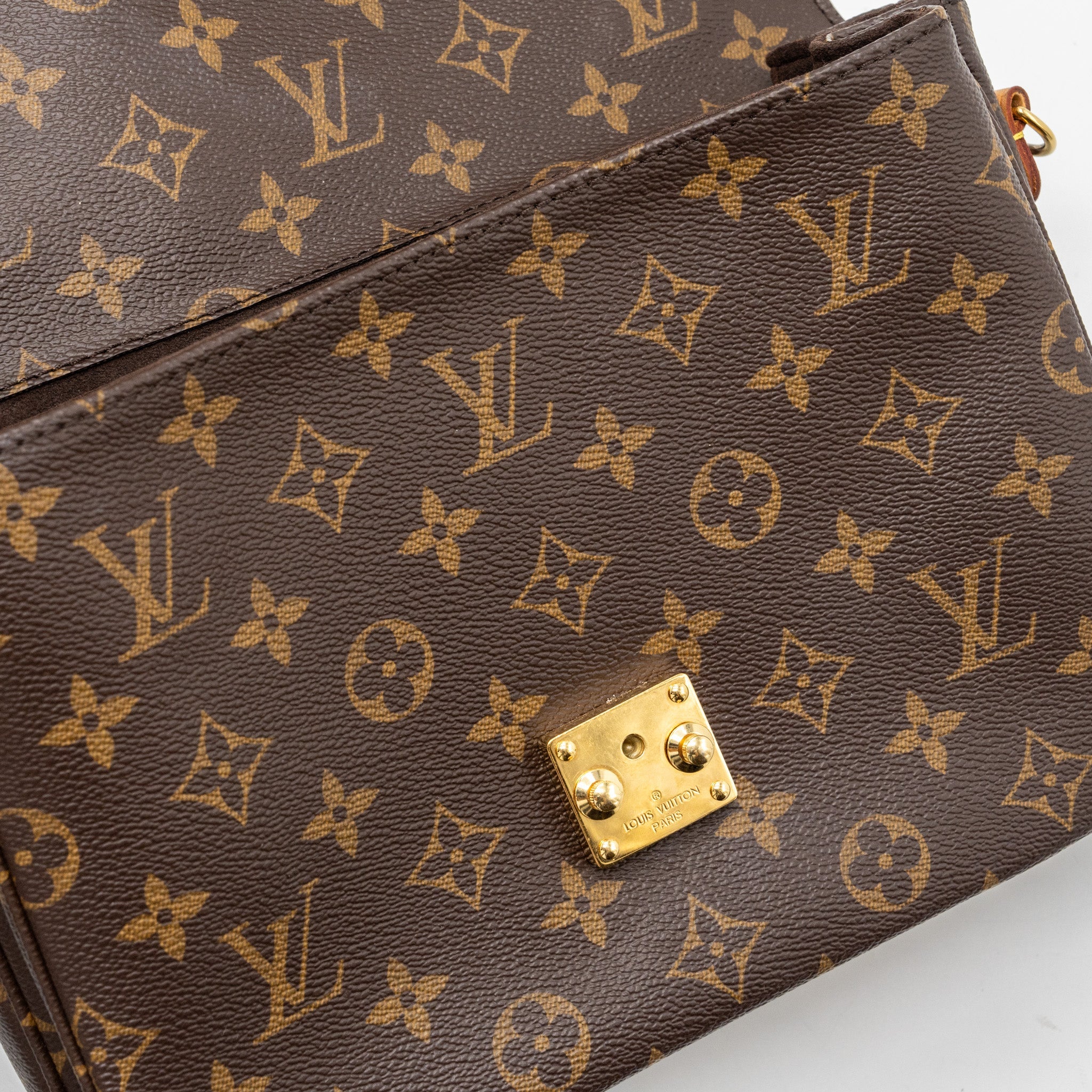 AAA Replica Louis Vuitton LV POCHETTE MÉTIS MONOGRAM CANVAS WITH GHW