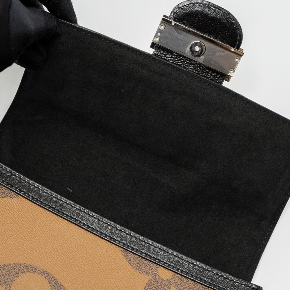 AAA Replica Louis Vuitton LV DAUPHINE MM GIANT MONOGRAM CANVAS SHW