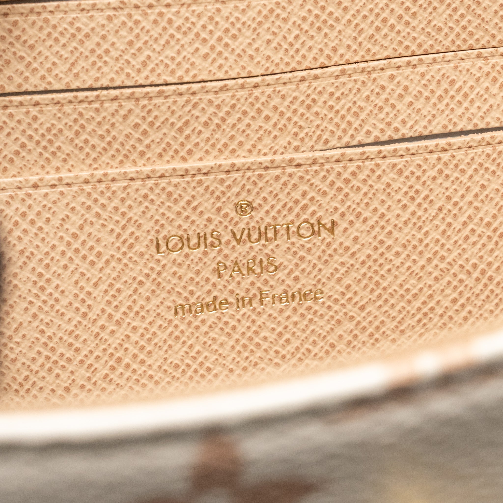 AAA Replica Louis Vuitton LV IVY WALLET ON CHAIN MONOGRAM DUNE CANVAS BEIGE/CREAM GHW