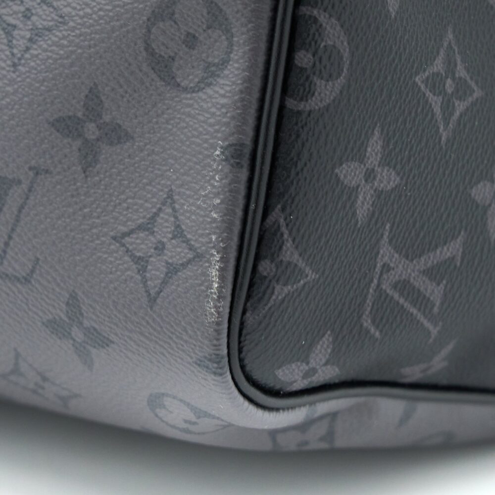 AAA Replica Louis Vuitton LV KEEPALL BANDOULIERE 50 MONOGRAM ECLIPSE CANVAS BLACK/GREY BLACK HARDWARE (NEW VERSION)