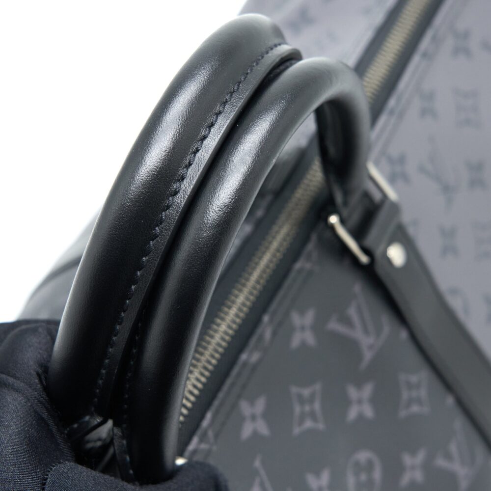 AAA Replica Louis Vuitton LV KEEPALL BANDOULIERE 50 MONOGRAM ECLIPSE CANVAS BLACK/GREY BLACK HARDWARE (NEW VERSION)