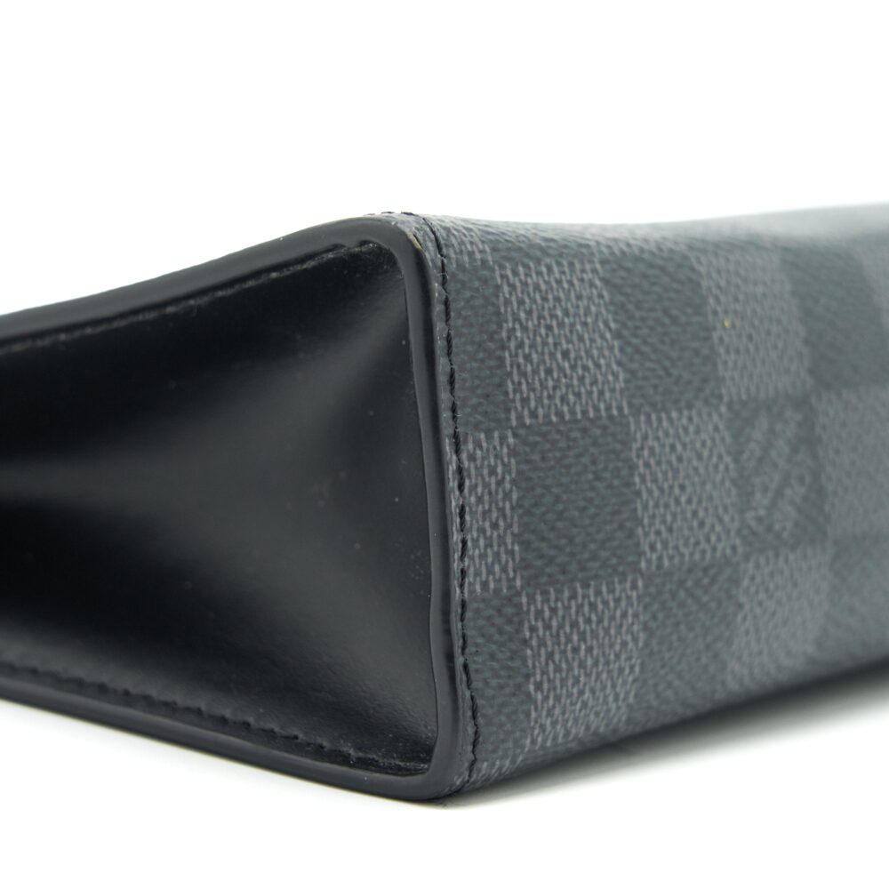 AAA Replica Louis Vuitton LV POCHETTE VOYAGE DAMIER GRAPHITE