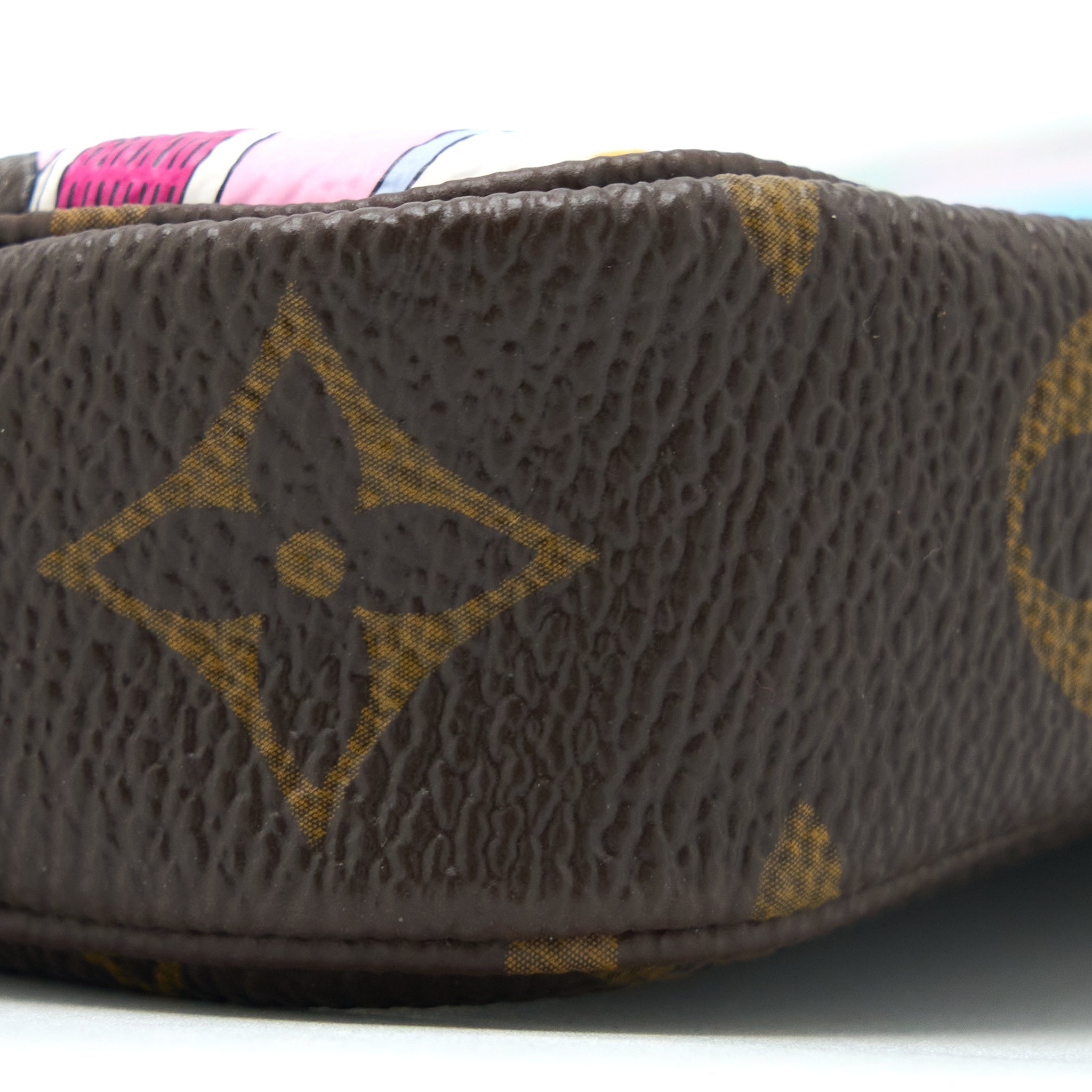 AAA Replica Louis Vuitton LV VIVIENNE HOLIDAYS MINI POCHETTE ACCESSORIES MONOGRAM CANVAS/MULTICOLOR GHW