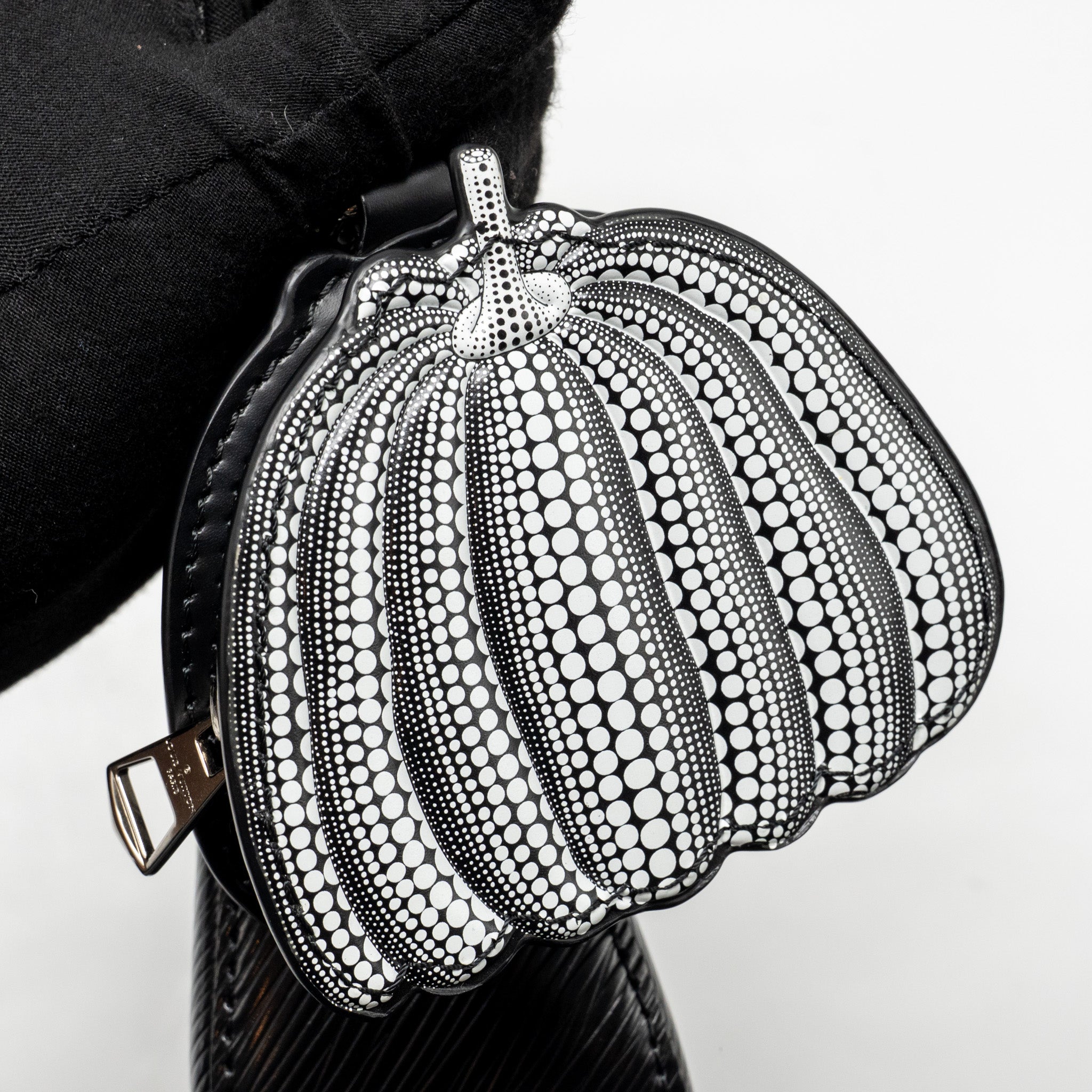AAA Replica Louis Vuitton LV YAYOI KUSAMA MARELLINI EPI LEATHER BLACK SHW