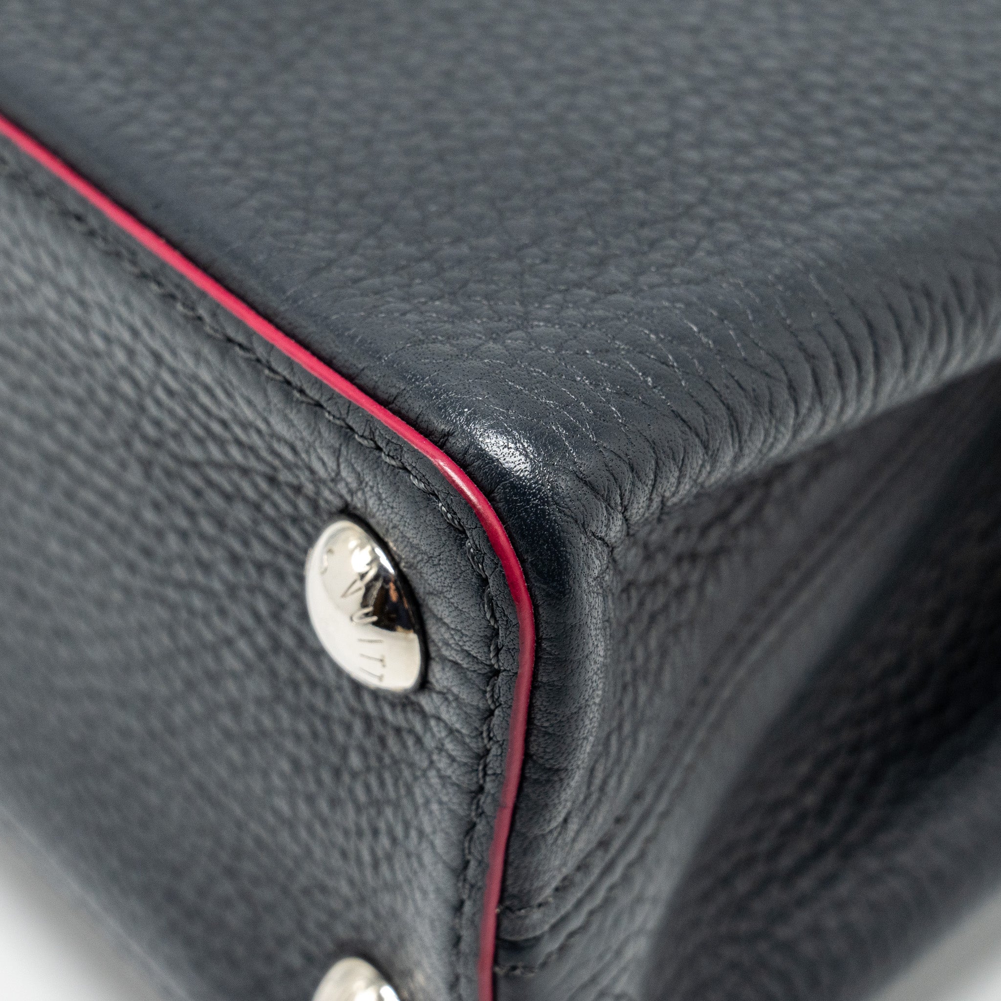 AAA Replica Louis Vuitton LV CAPUCINES BB TAURILLON NAVY SHW