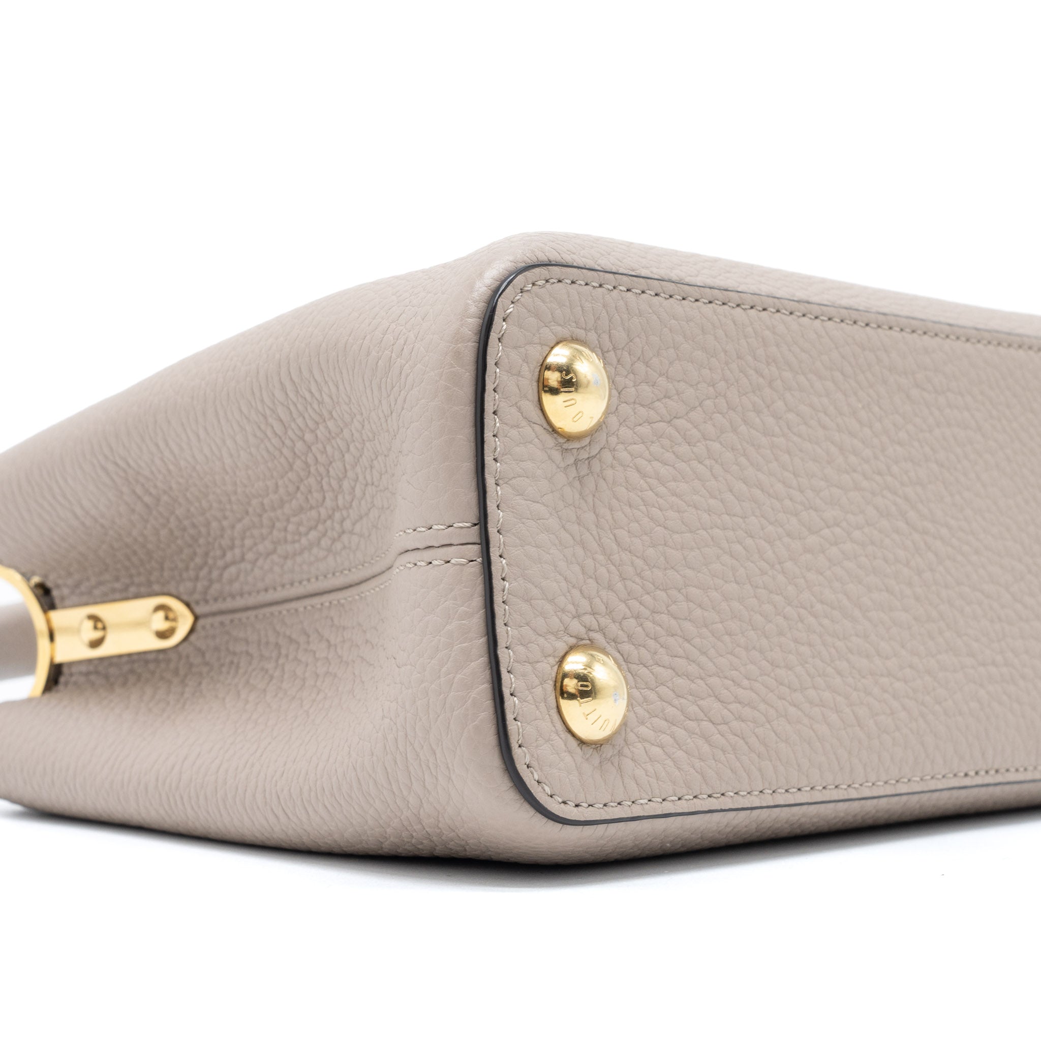 AAA Replica Louis Vuitton LV CAPUCINES BB TAURILLON GALET GHW