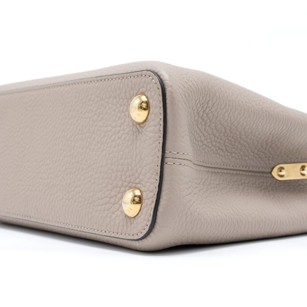 AAA Replica Louis Vuitton LV CAPUCINES BB TAURILLON GALET GHW