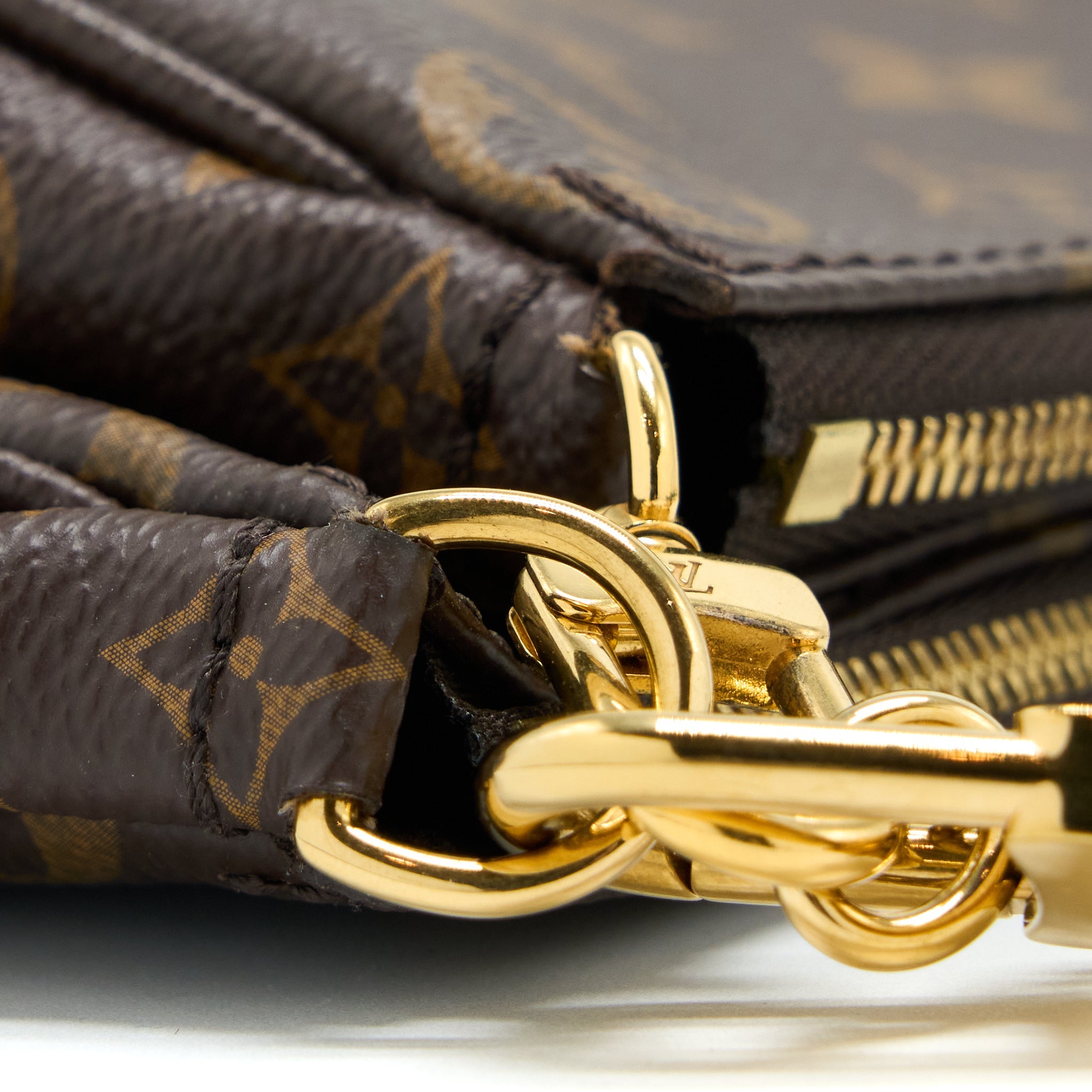 AAA Replica Louis Vuitton LV MULTI POCHETTE WITH KHAKI STRAP GHW