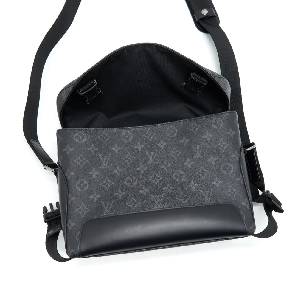 AAA Replica Louis Vuitton LV MESSENGER PM VOYAGER MONOGRAM