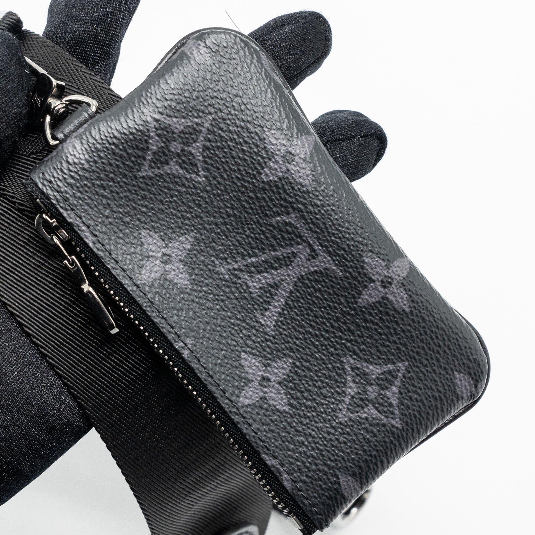 AAA Replica Louis Vuitton LV TRIO MESSENGER BAG MONOGRAM ECLIPSE SHW