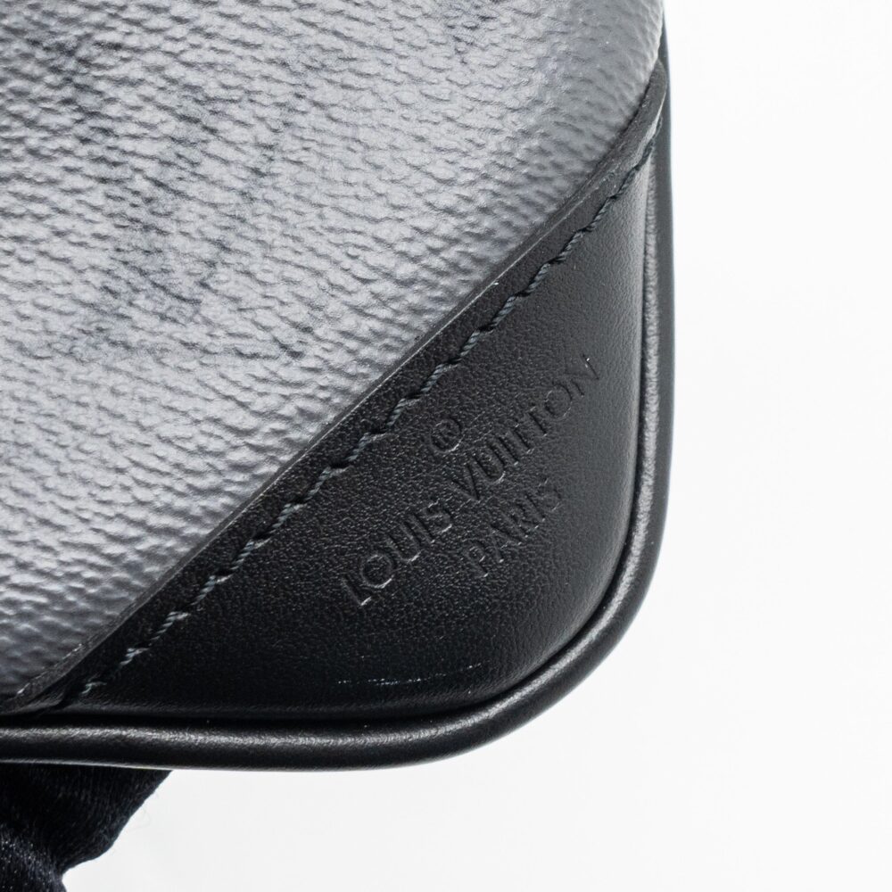 AAA Replica Louis Vuitton LV TRIO MESSENGER BAG MONOGRAM ECLIPSE SHW