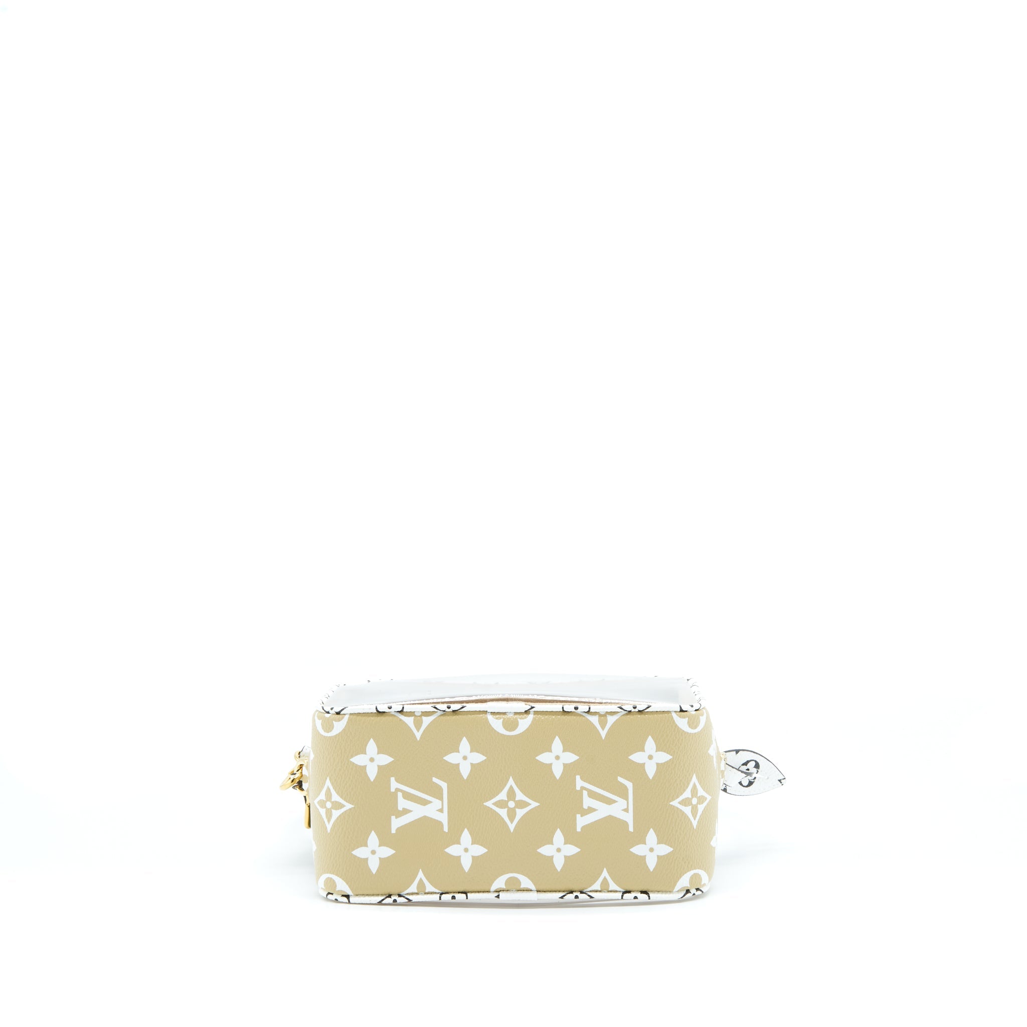 AAA Replica Louis Vuitton LV PVC GIANT BEACH POUCH MULTICOLOUR WITH AN EXTRA STRAP
