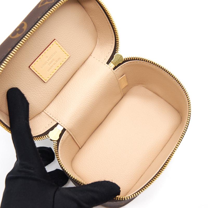 AAA Replica Louis Vuitton LV NICE NANO VANITY
