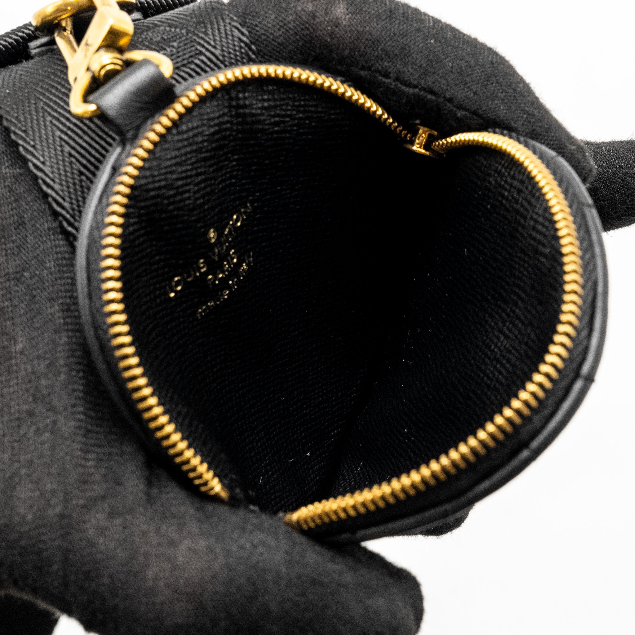 AAA Replica Louis Vuitton LV NEW WAVE MULTI POCHETTE CALFSKIN BLACK GHW
