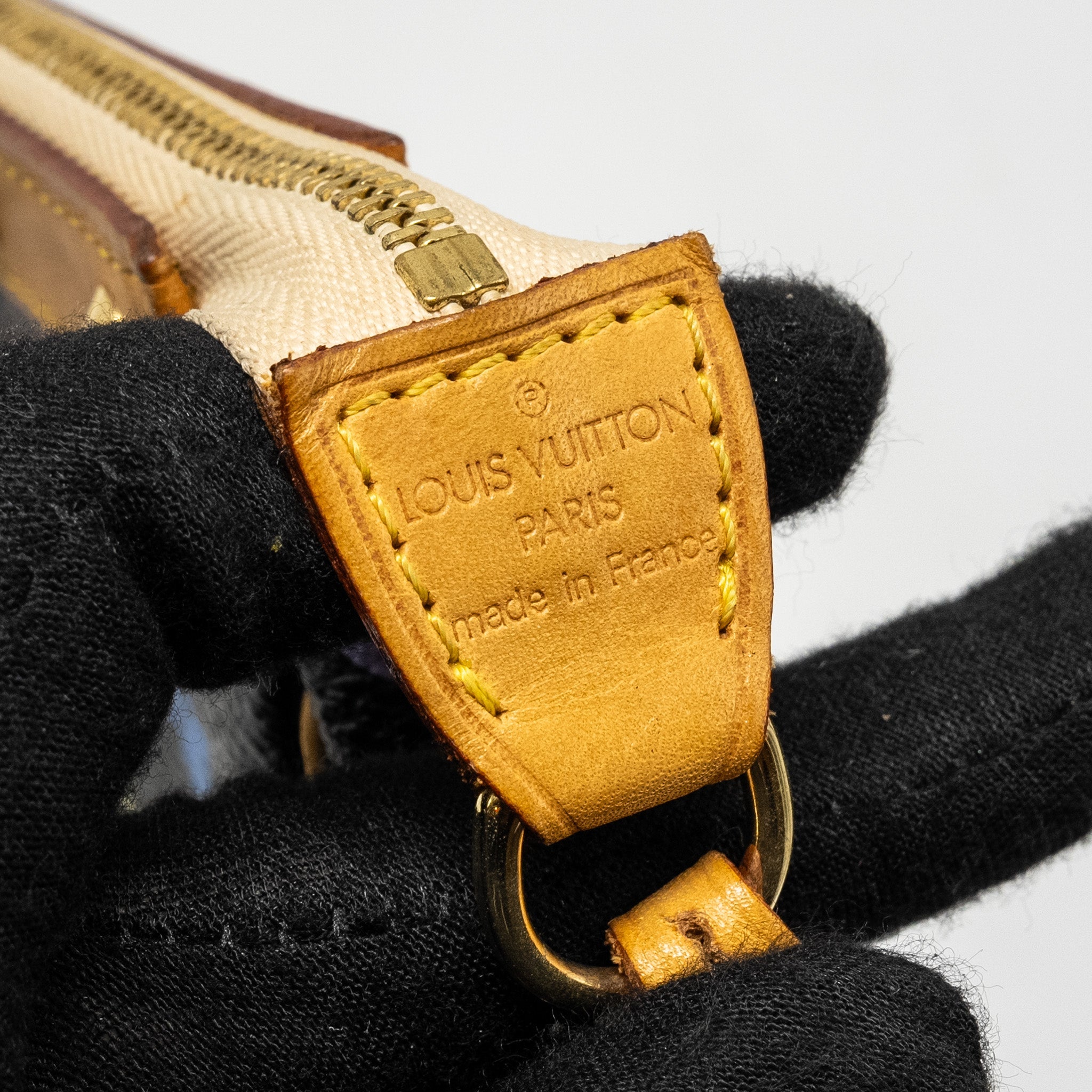AAA Replica Louis Vuitton LV POCHETTE ACCESSORIES CANVAS BLACK MULTICOLOUR GHW