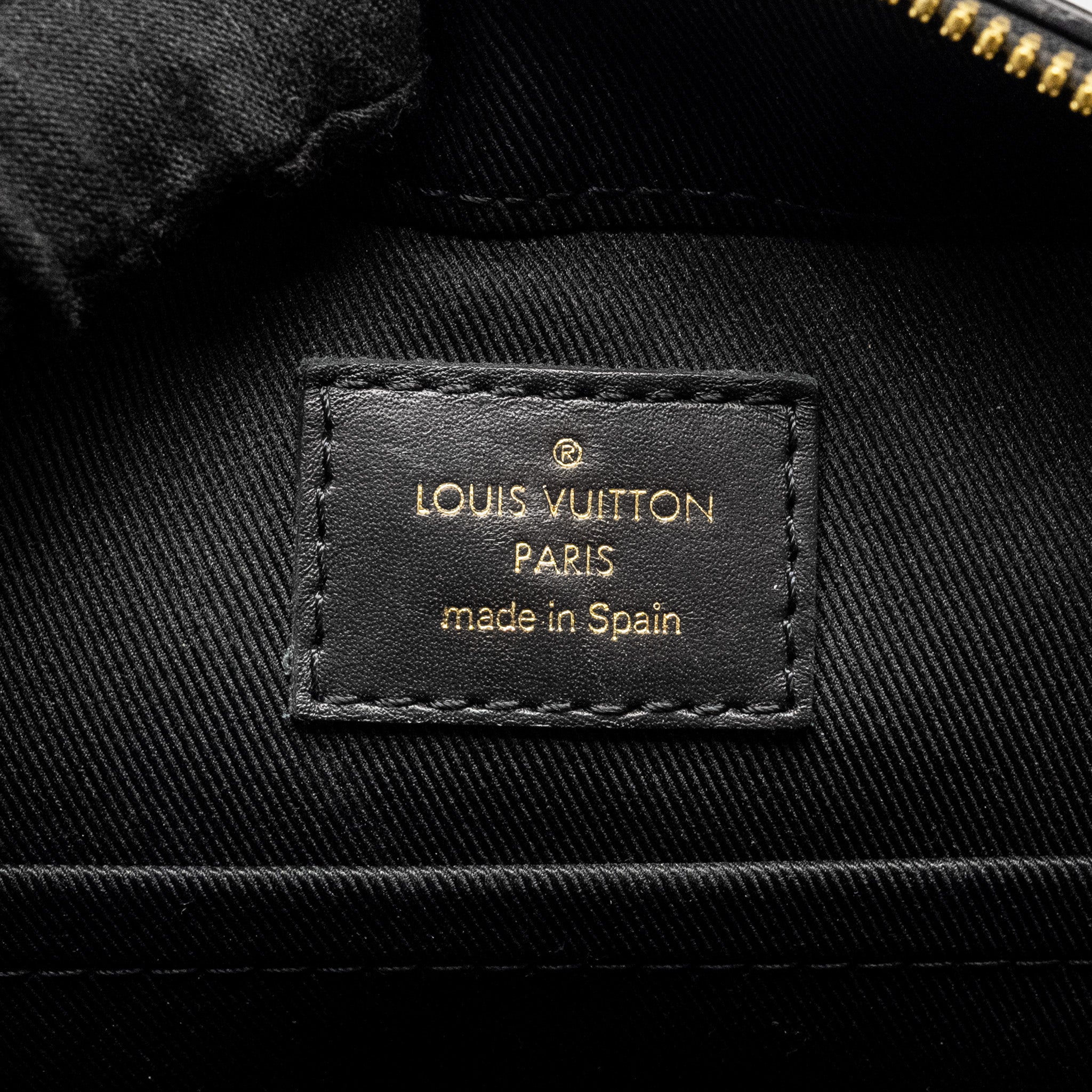 AAA Replica Louis Vuitton LV SAINTONGE CROSSBODY BAG MONOGRAM CANVAS GHW